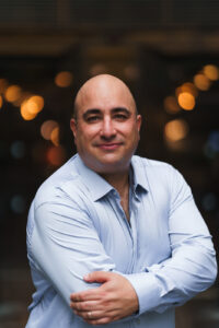 שהם לוי מומחה שיווק דיגיטלי בשיטת בניית אמון